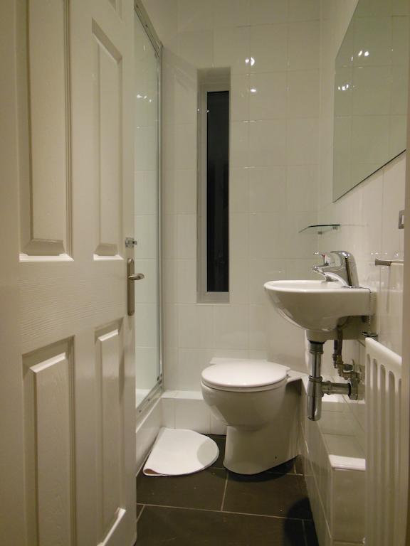 Abacus Bed And Breakfast, Blackwater, Hampshire Camberley Zewnętrze zdjęcie