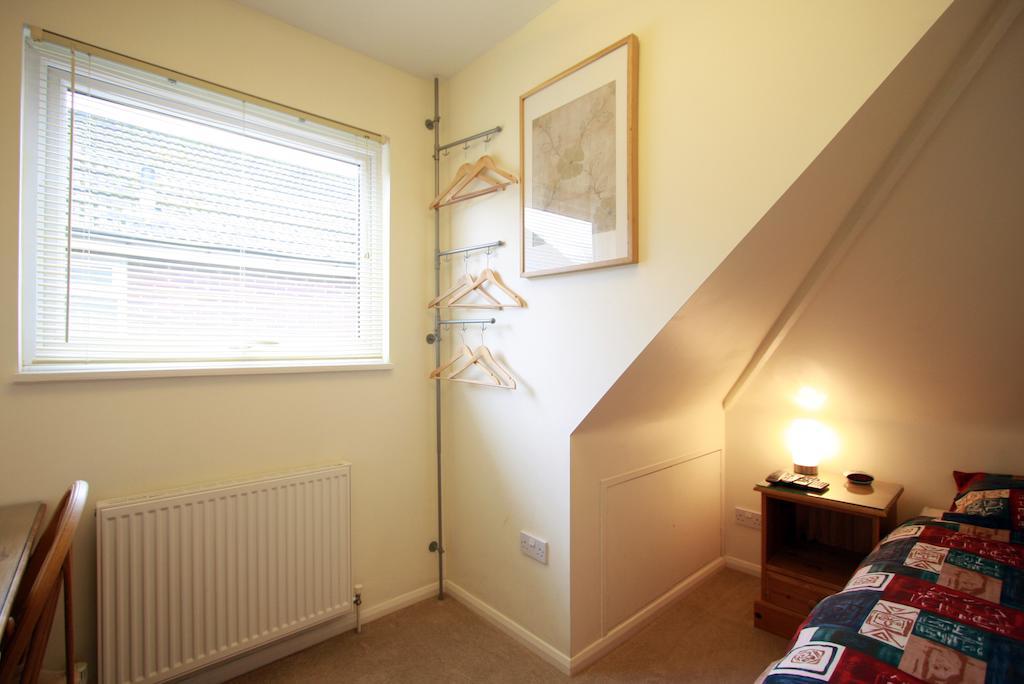 Abacus Bed And Breakfast, Blackwater, Hampshire Camberley Zewnętrze zdjęcie