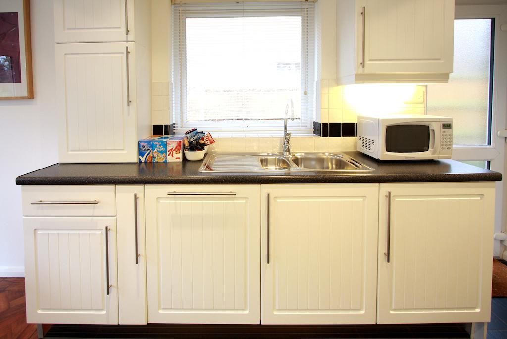 Abacus Bed And Breakfast, Blackwater, Hampshire Camberley Zewnętrze zdjęcie