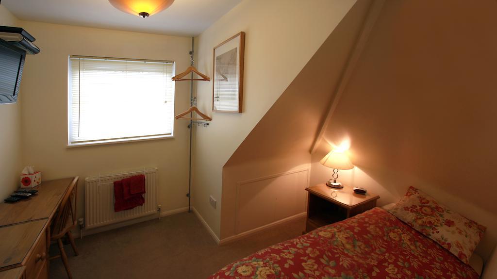 Abacus Bed And Breakfast, Blackwater, Hampshire Camberley Pokój zdjęcie