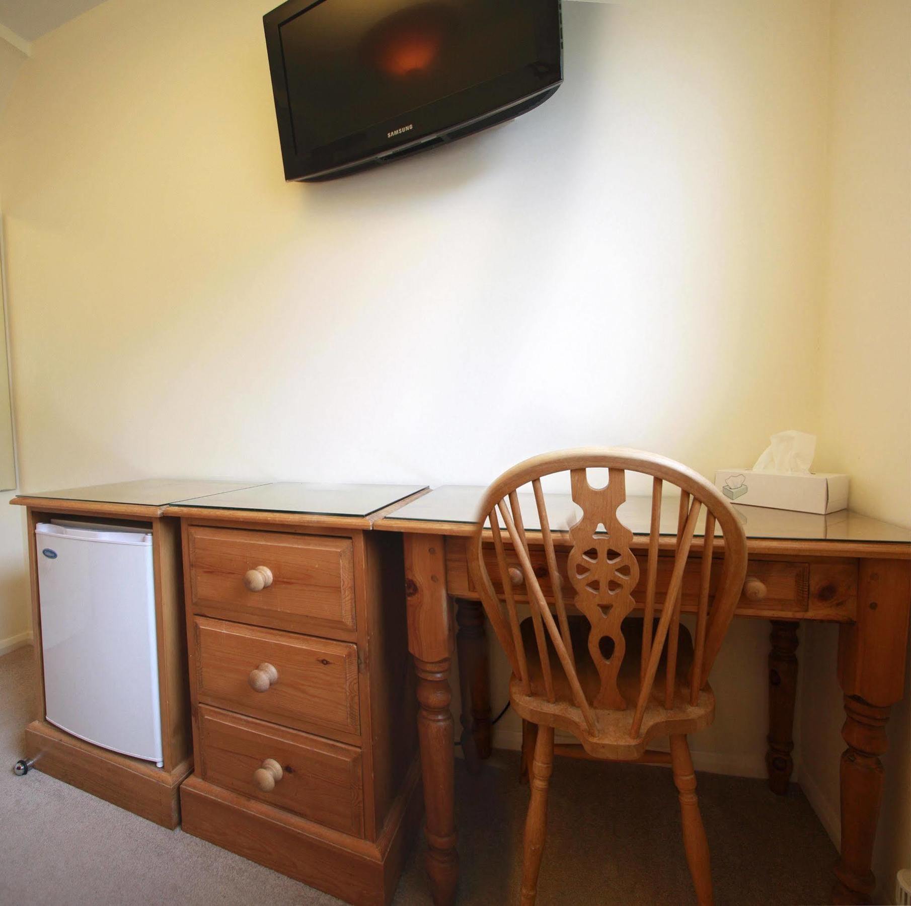 Abacus Bed And Breakfast, Blackwater, Hampshire Camberley Zewnętrze zdjęcie