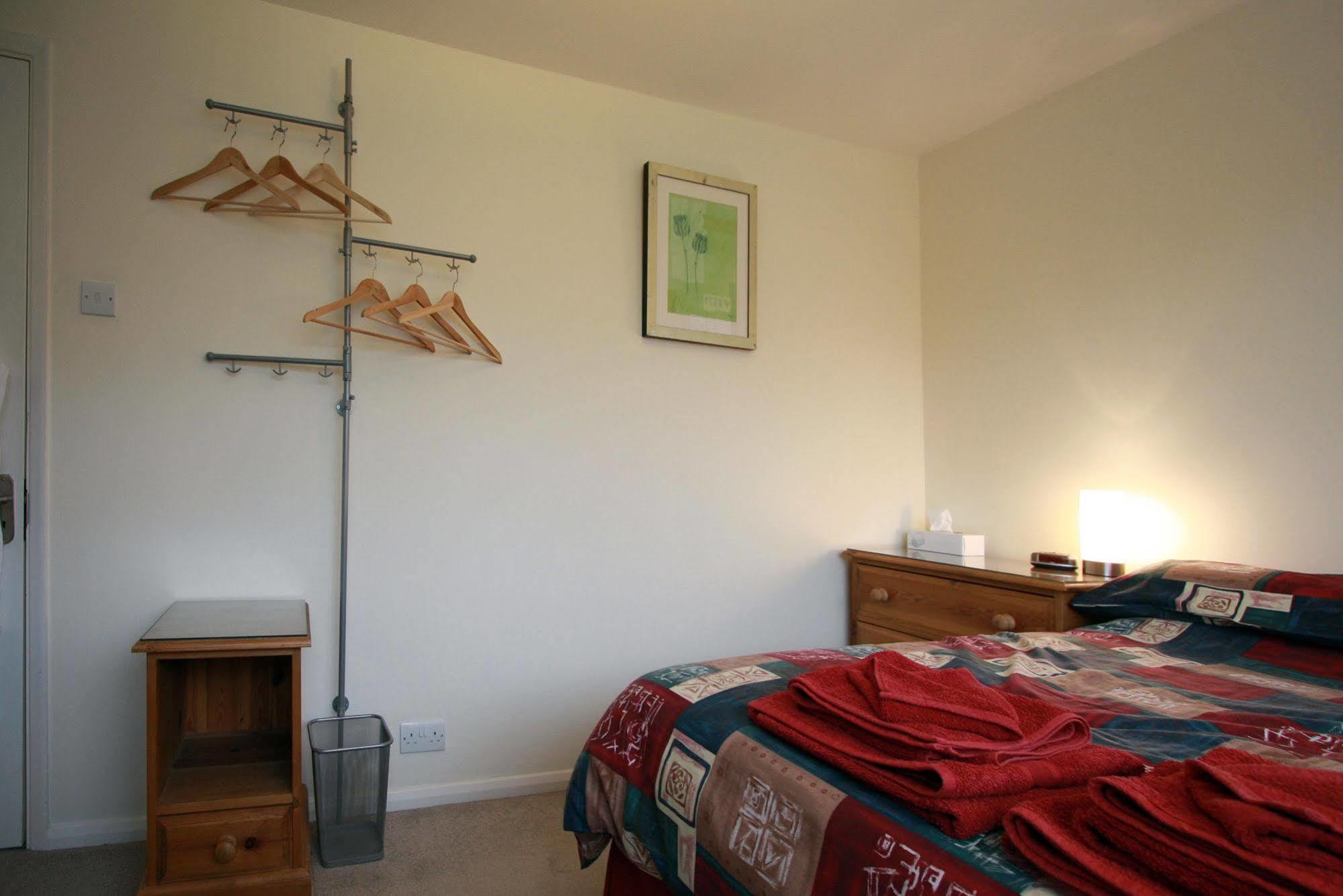 Abacus Bed And Breakfast, Blackwater, Hampshire Camberley Zewnętrze zdjęcie